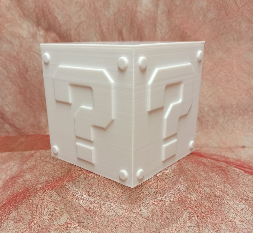 Boite cube mystère